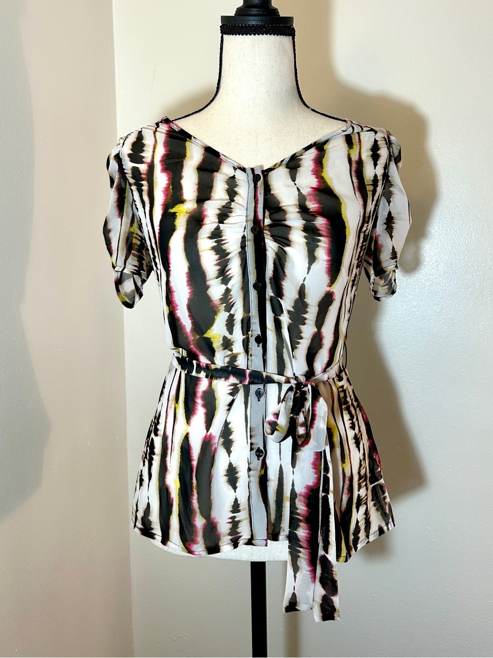 NWOT Vintage / Y2K Worthington Multi Tesla Print Button Up Top Small